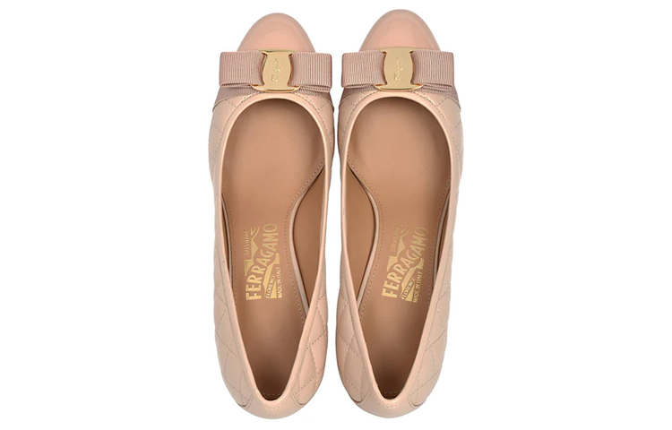 Shop (W) FERRAGAMO Chaussures à Talon Beige Noeud-Papillon 01N674-702229