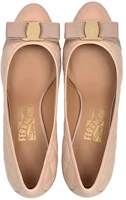 Shop (W) FERRAGAMO Zapato Beige de Tacón con Lazo Elegante 01N674-702229