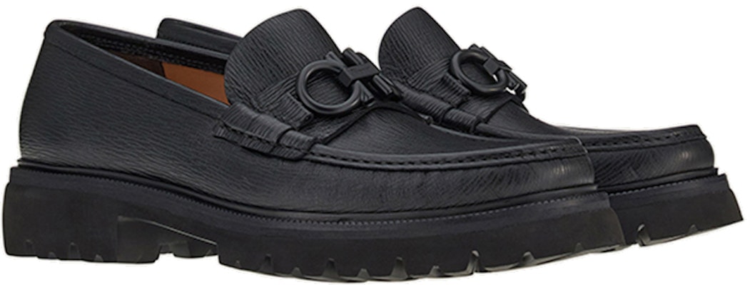 (W) FERRAGAMO Sepatu Santai Fashion 'Hitam' 02B522-749460 Order (W) FERRAGAMO Sepatu Santai Fashion 'Hitam' 02B522-749460