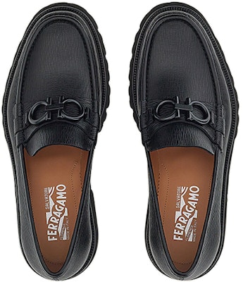 (W) FERRAGAMO Sepatu Santai Fashion 'Hitam' 02B522-749460 Lookbook (W) FERRAGAMO Sepatu Santai Fashion 'Hitam' 02B522-749460