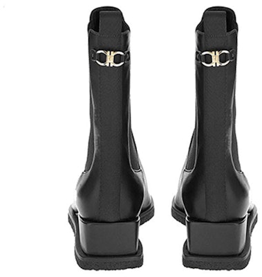 (W) FERRAGAMO Sepatu Boot Hitam Klasik dengan Panel Elastis 01C014-745251 Lookbook (W) FERRAGAMO Sepatu Boot Hitam Klasik dengan Panel Elastis 01C014-745251