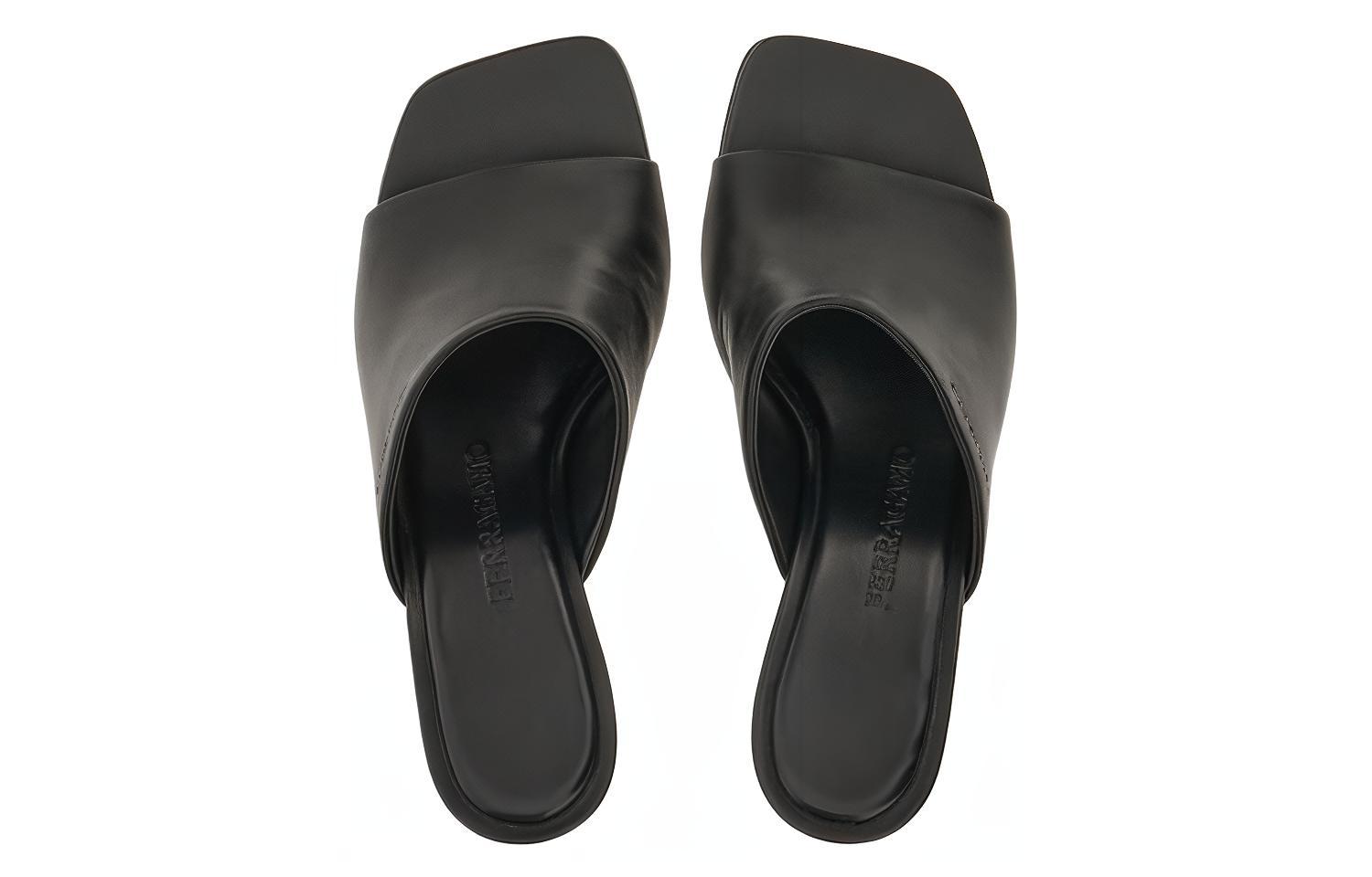 Lookbook FERRAGAMO菲拉格慕 Elina 皮革 飾標 顯眼涼鞋 7cm 女款 黑色