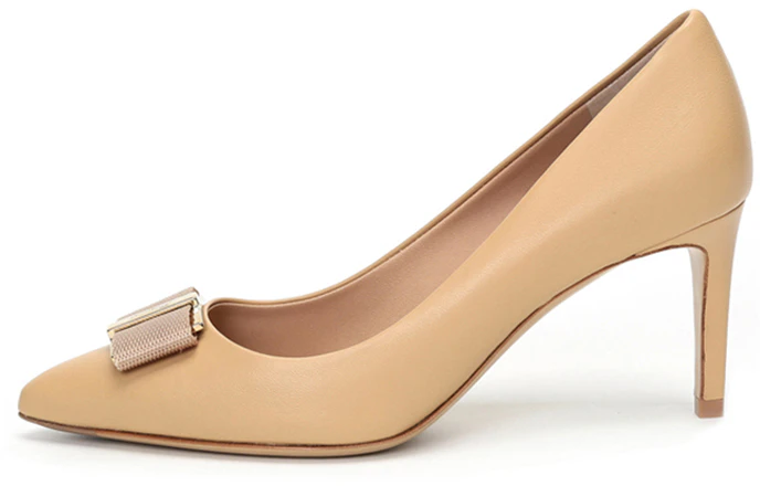 women-ferragamo-friuli-70-beige-01-m795-672653