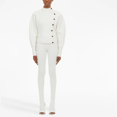 (W) 페라가모 FW23 솔리드 컬러 라운드 넥 니트 가디건. 767267 Lookbook (W) 페라가모 FW23 솔리드 컬러 라운드 넥 니트 가디건. 767267