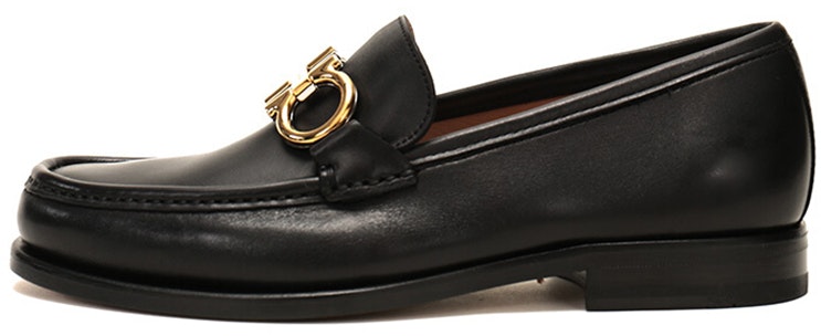 women-ferragamo-gancini-black-gancini-buckle-loafer-02-b715-712557