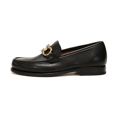 (W) FERRAGAMO Gancini 'Black Gancini Buckle Loafer'
