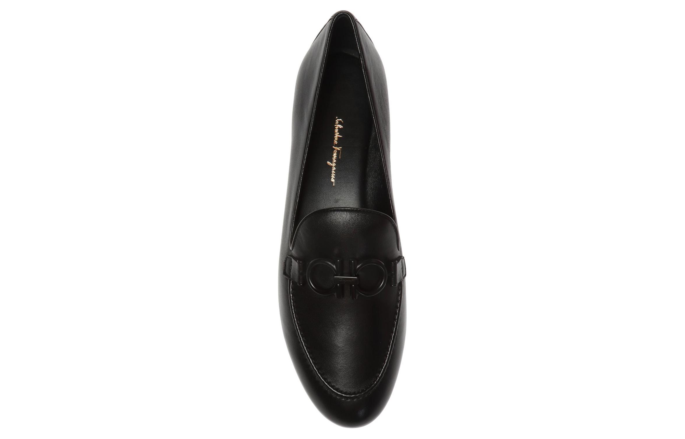 Shop (W) FERRAGAMO Gancini Loafer 'Hitam' 01Q106-715302