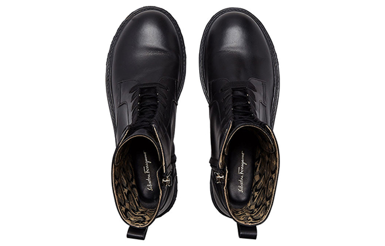 Lookbook (W) 菲拉格慕 Gancini 黑色摩托靴 01A574-741339