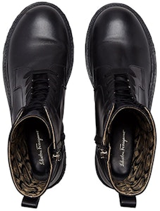 (W) 菲拉格慕 Gancini 黑色摩托靴 01A574-741339 Lookbook (W) 菲拉格慕 Gancini 黑色摩托靴 01A574-741339