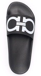 Ferragamo 菲拉格謀 Gancini 印花露指拖鞋 女款 黑色 Shop Ferragamo 菲拉格謀 Gancini 印花露指拖鞋 女款 黑色