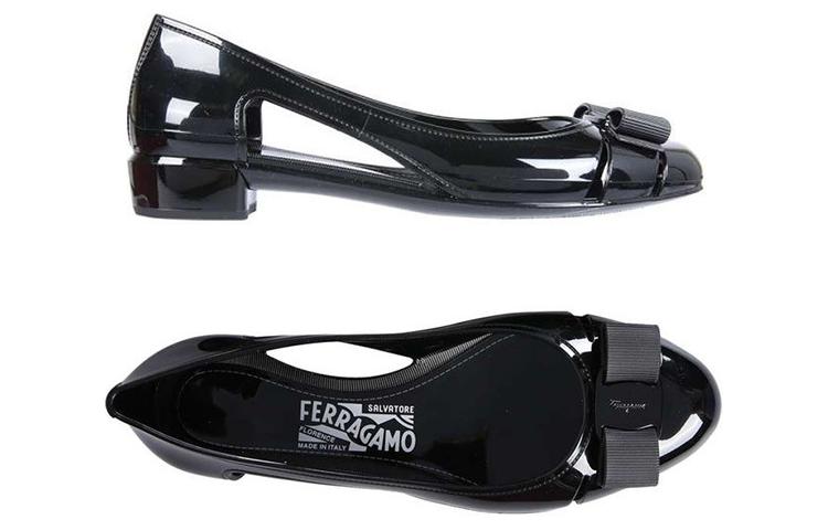 Lookbook (W) FERRAGAMO Vara 'Negro Jelly' 035656-726363