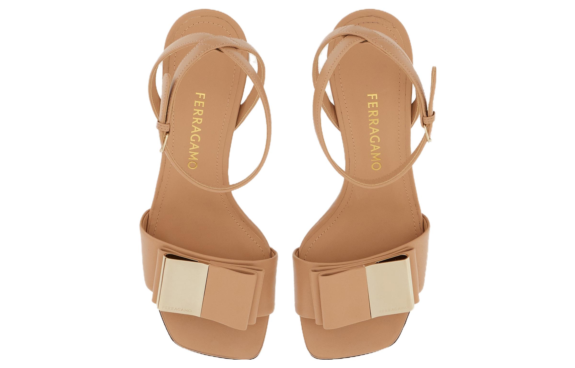 Lookbook (W) Sandal Tumit Blok Berhujung Empat Berkulit FERRAGAMO 'Beige' 01F915-763191