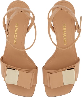 FERRAGAMO菲拉格慕 皮革 搭扣方頭粗跟 一字帶涼鞋 5.5cm 女款 米色 Lookbook FERRAGAMO菲拉格慕 皮革 搭扣方頭粗跟 一字帶涼鞋 5.5cm 女款 米色