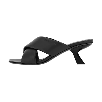 (W) FERRAGAMO Leather Crossover Strap Sandals 'Black'