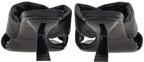 (W) 飞利浦马棕革交叉带凉鞋“黑色” 01F939-761898 Shop (W) 飞利浦马棕革交叉带凉鞋“黑色” 01F939-761898