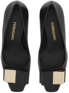 FERRAGAMO菲拉格慕 皮革 時尚圓頭 粗跟 高筒鞋 女款 黑色 Shop FERRAGAMO菲拉格慕 皮革 時尚圓頭 粗跟 高筒鞋 女款 黑色