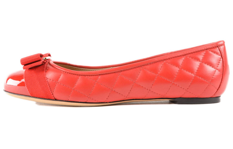 (W) FERRAGAMO Leather Flat 'Red'