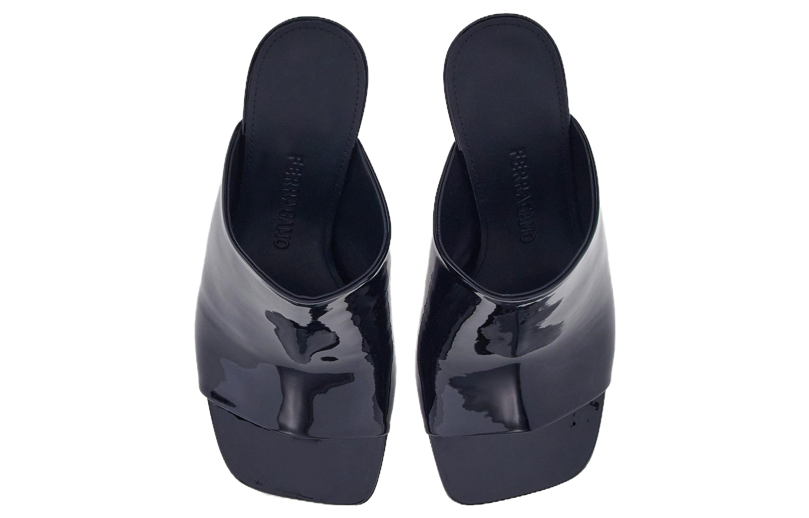 Lookbook (W) フェラガモ スクエアトゥ レザー ミュール (黒) 01G519-767910