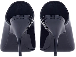 (W) FERRAGAMO Kasut Tumit Tinggi Kulit Hitam Hujung Petak Selesa. 01G519-767910 Shop (W) FERRAGAMO Kasut Tumit Tinggi Kulit Hitam Hujung Petak Selesa. 01G519-767910