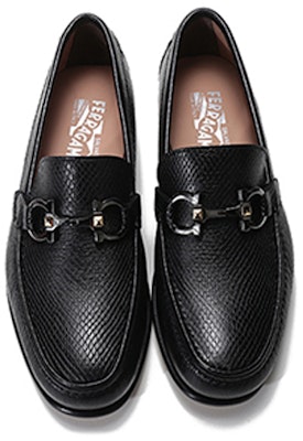 (W) FERRAGAMO Sepatu Kulit Loafer 'Hitam' 020139-741563 Shop (W) FERRAGAMO Sepatu Kulit Loafer 'Hitam' 020139-741563