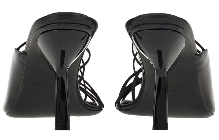 Shop (W) 페라가모 블랙 미니 스트랩 샌들 01F599-761355
