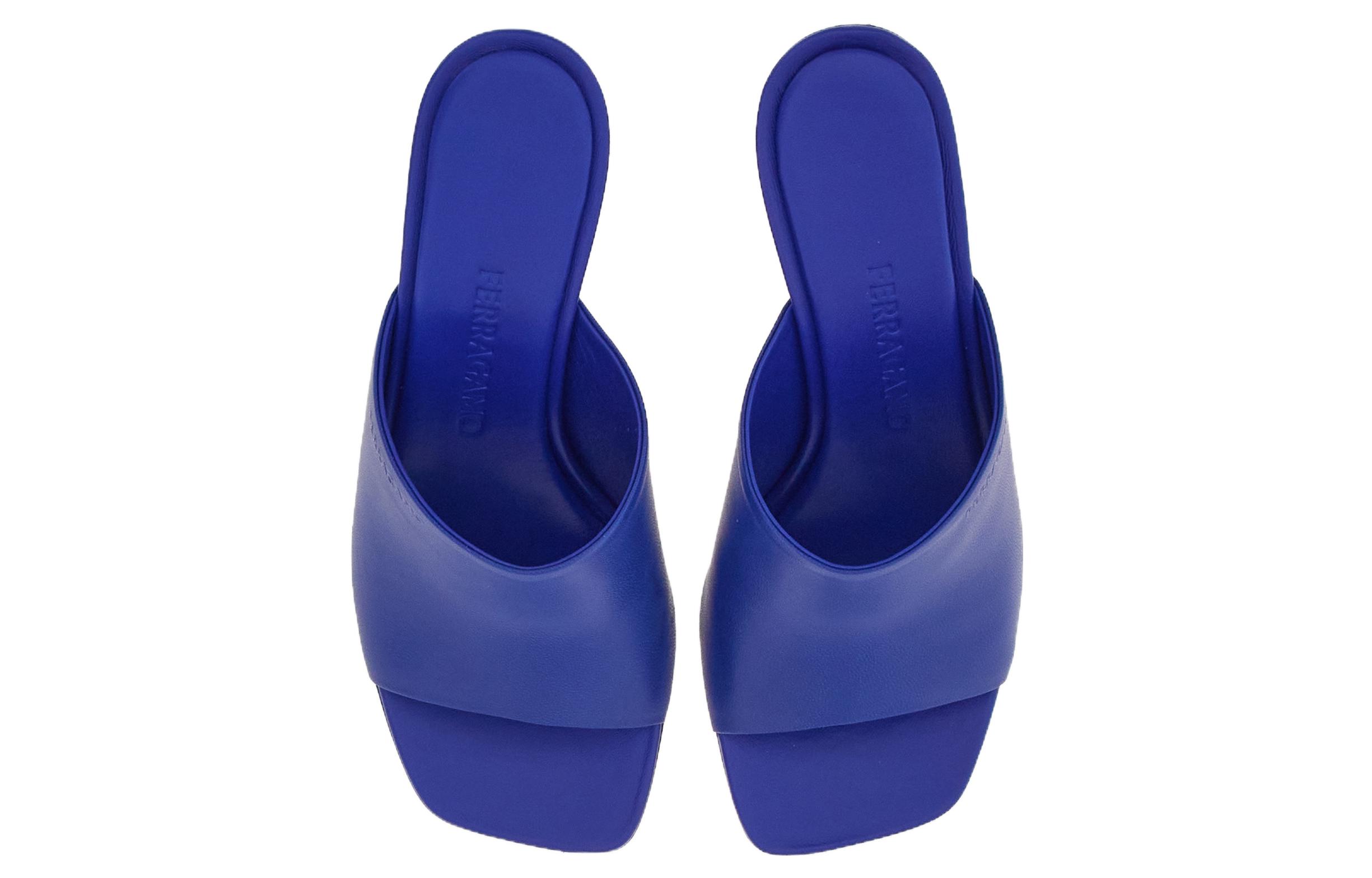 Lookbook (W) FERRAGAMO Mules de Cuero 'Azul Punta Cuadrada Confort' 01F613-765906