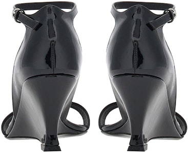 (W) Sandal FERRAGAMO Kulit Terbuka Dengan Tali Gelang 'Hitam' 01G484-766344 Shop (W) Sandal FERRAGAMO Kulit Terbuka Dengan Tali Gelang 'Hitam' 01G484-766344