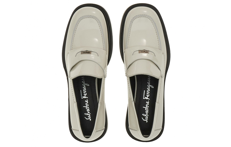 (W) FERRAGAMO Nyx 30 Patent Leather Loafers 'White' 圖 4