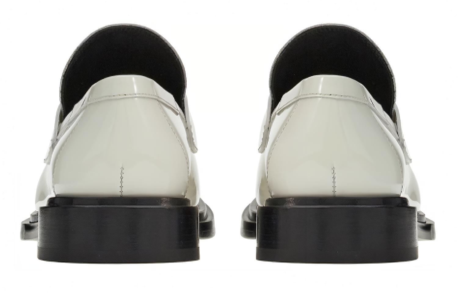 (W) FERRAGAMO Nyx 30 Patent Leather Loafers 'White' 圖 5