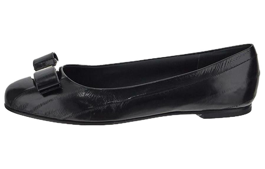 (W) FERRAGAMO Leather Round-Toe Slip-On 'Black'