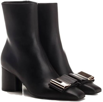 (Women) FERRAGAMO Leather Round-Toe Slip-On Ankle Boots 'Black' 01G004-763184 Lookbook (Women) FERRAGAMO Leather Round-Toe Slip-On Ankle Boots 'Black' 01G004-763184