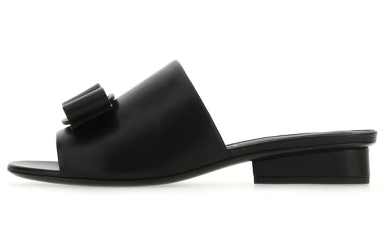 (W) FERRAGAMO Leather Slide 'Black'