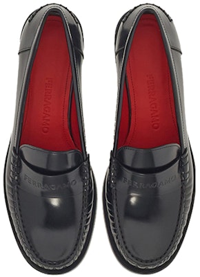 (W) 페라가모 블랙 로고 가죽 슬립온 01F866-763989 Lookbook (W) 페라가모 블랙 로고 가죽 슬립온 01F866-763989