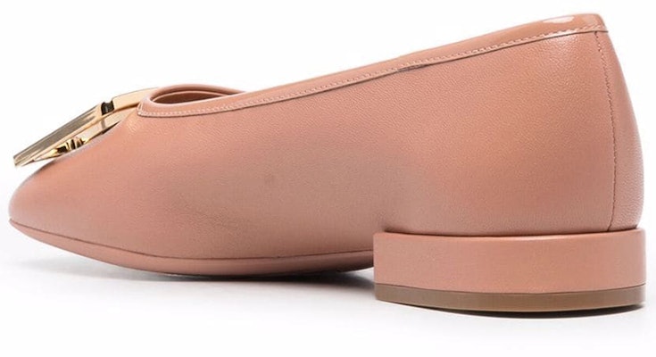 (W) FERRAGAMO Logo Timbul 'Pink' Plaque Flat 01C725-748874 Lookbook (W) FERRAGAMO Logo Timbul 'Pink' Plaque Flat 01C725-748874
