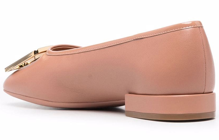 (W) FERRAGAMO Embossed-Logo Plaque Ballerina Shoes Pink 'Beige' 圖 4