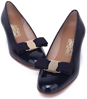 (Women) FERRAGAMO Low-Heel Bow Pump 'Deep Navy' 017468-531284 Shop (Women) FERRAGAMO Low-Heel Bow Pump 'Deep Navy' 017468-531284