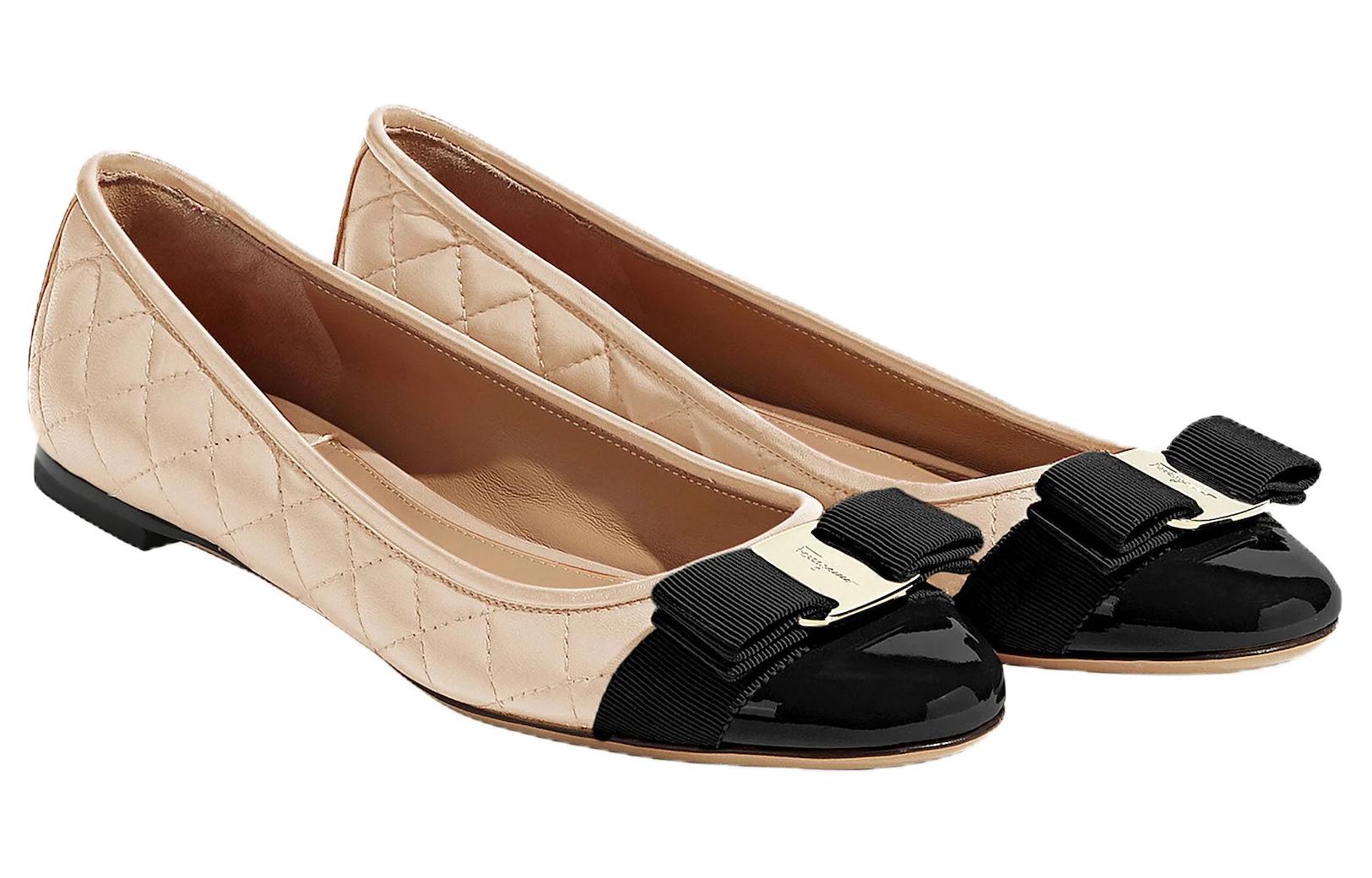 Lookbook (W) FERRAGAMO Sepatu Rendah 'Nude Black' 01M831-702228