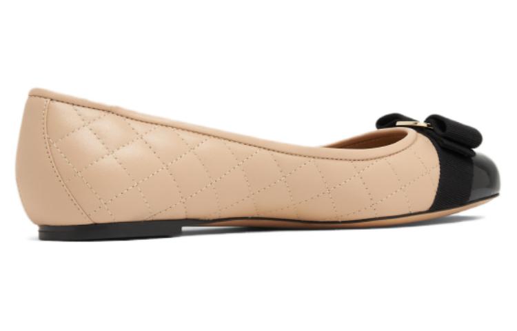 Purchase (W) FERRAGAMO Sepatu Rendah 'Nude Black' 01M831-702228