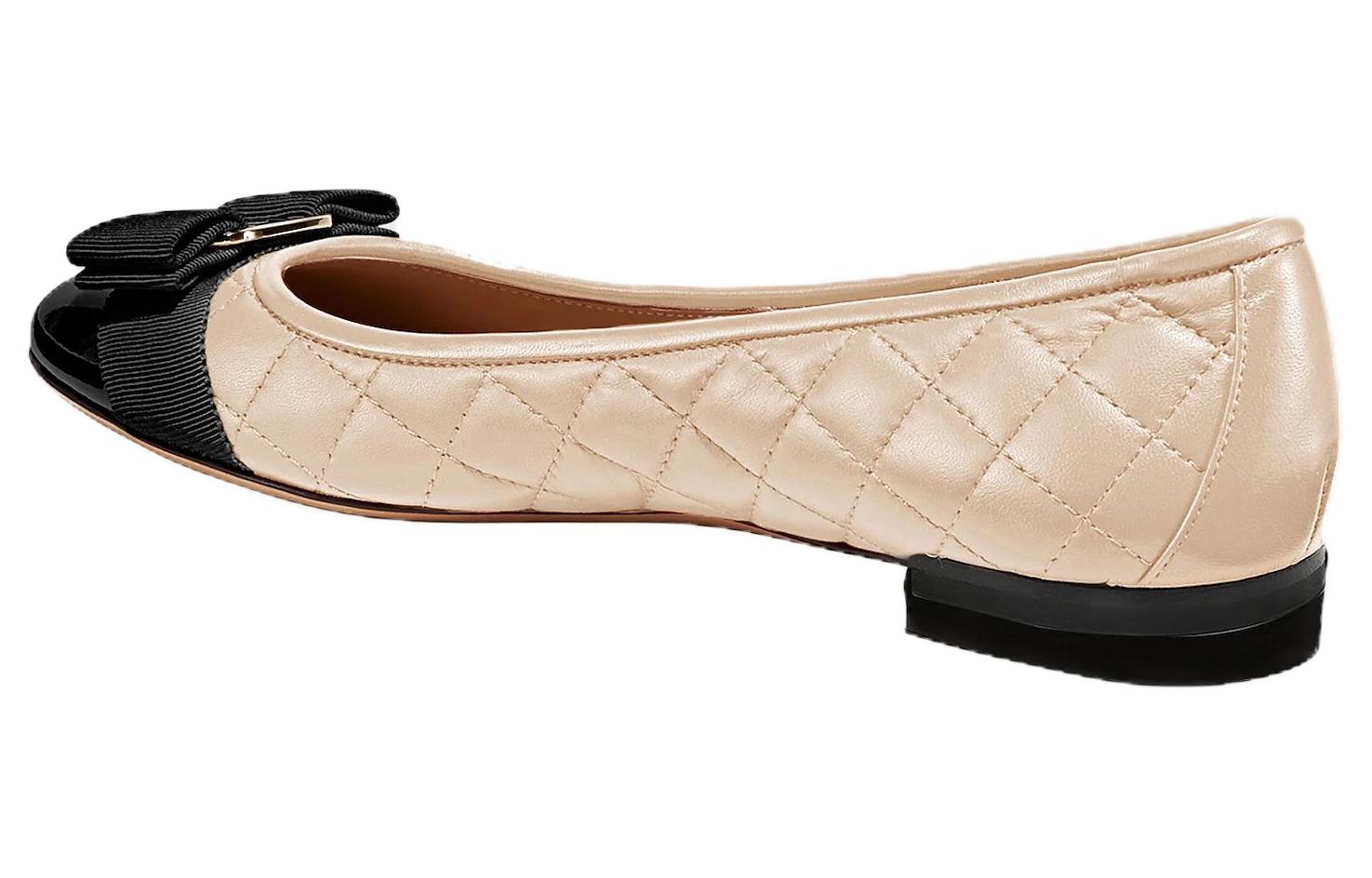 Details for (W) FERRAGAMO Sepatu Rendah 'Nude Black' 01M831-702228