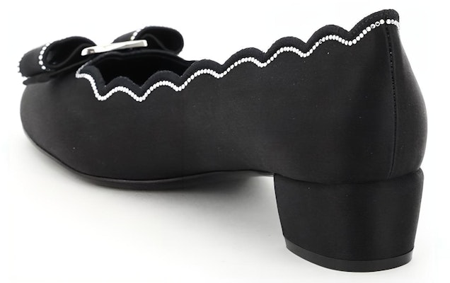 (Women) FERRAGAMO Low Heel Pump 'Black Velvet' 01A670-740871 Lookbook (Women) FERRAGAMO Low Heel Pump 'Black Velvet' 01A670-740871
