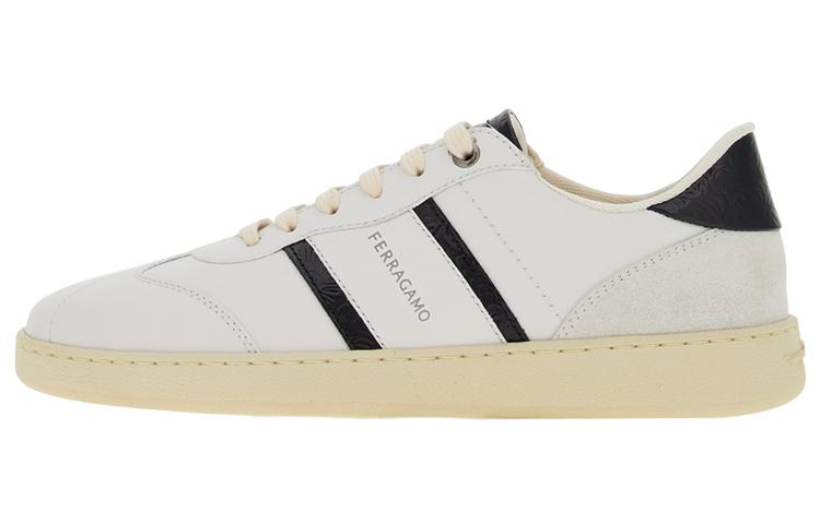 (W) FERRAGAMO Low Top Sneaker 'Black White CMFT'