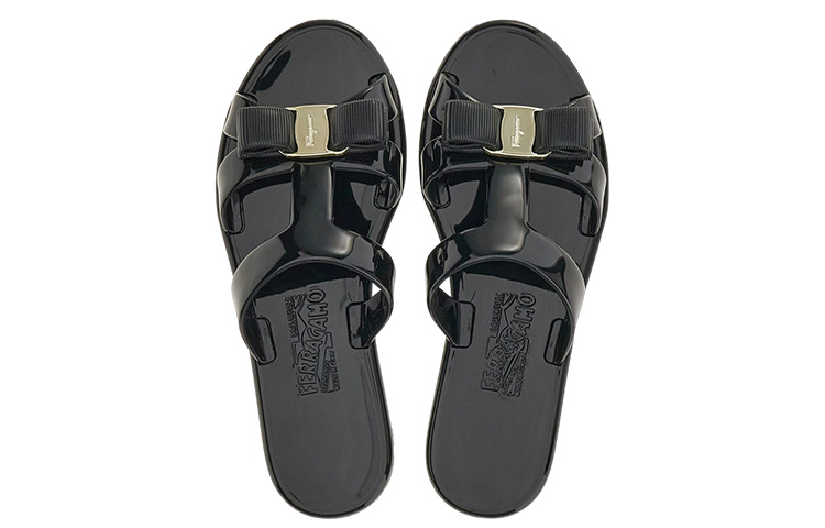 Lookbook (W) 페라가모 릴리아 슬리퍼 '블랙 버터플라이 노트' 01D633-755969