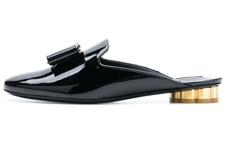 (Women) FERRAGAMO Patent Fashion Low-Heel Sandal 'Black' 695097