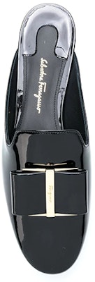(W) FERRAGAMO Sandal Hak Rendah Kulit Hitam 695097 Shop (W) FERRAGAMO Sandal Hak Rendah Kulit Hitam 695097