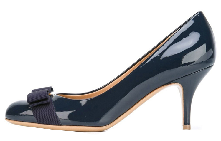 (W) FERRAGAMO Patent Leather Pump 'Blue Bow'