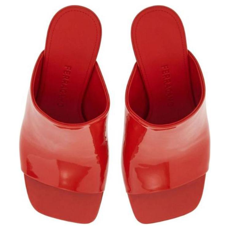 Shop FERRAGAMO菲拉格慕 閃亮皮 舒適時尚 人字拖鞋 8.5cm 女款 紅色