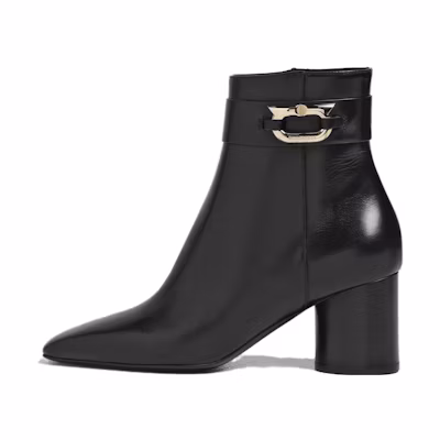 (W) FERRAGAMO Pointed-Toe Booties 'Black'