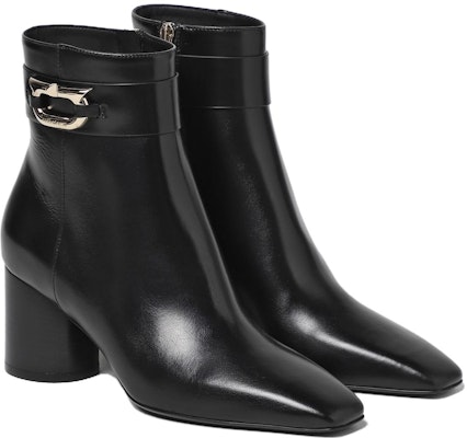 (W) FERRAGAMO Sepatu Boot Runcing 'Hitam' 01F834763933 Lookbook (W) FERRAGAMO Sepatu Boot Runcing 'Hitam' 01F834763933
