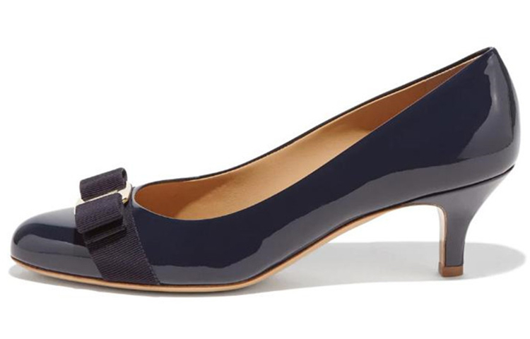 (W) FERRAGAMO Carla Pump Black 'Navy'