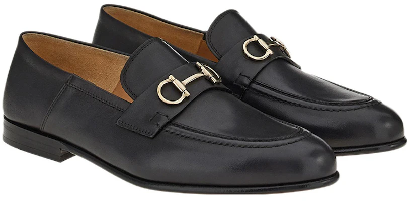 FERRAGAMO菲拉格慕 Gancini 牛皮 休閒搭扣 樂福鞋 女款 黑色 Lookbook FERRAGAMO菲拉格慕 Gancini 牛皮 休閒搭扣 樂福鞋 女款 黑色